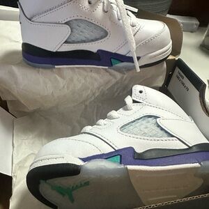 Jordan Kids White and Purple Sneakers